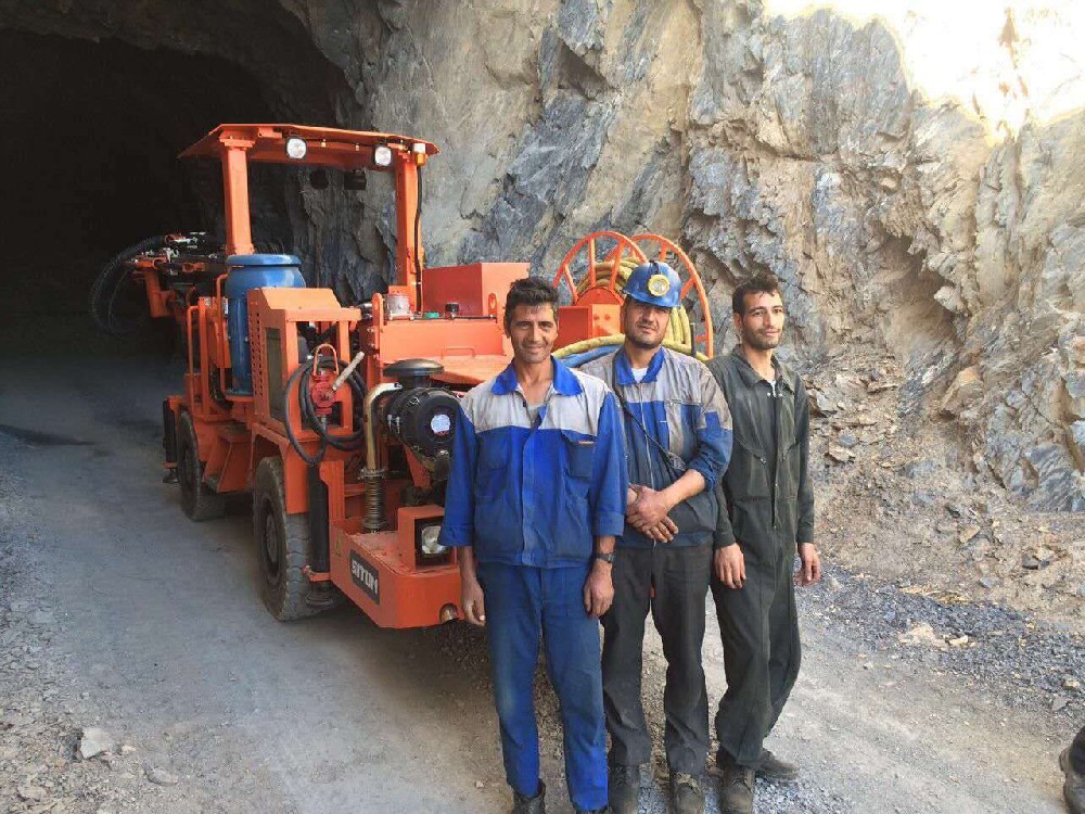 凯发k8一触即发凿岩台车在伊朗矿山